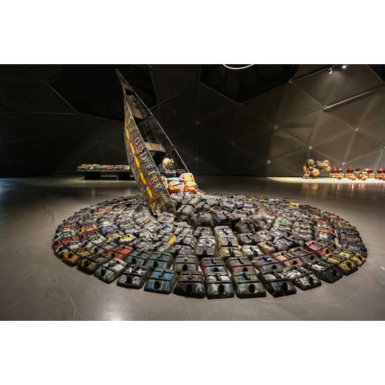 Romuald Hazoumè, Rat Singer: Second Only to God!, 2013, RH023